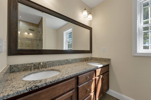 142 Worcester Road, Hollis, NH 03049