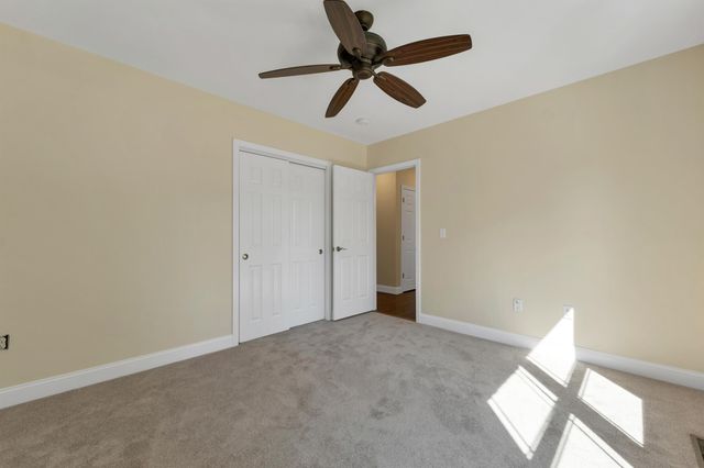 142 Worcester Road, Hollis, NH 03049