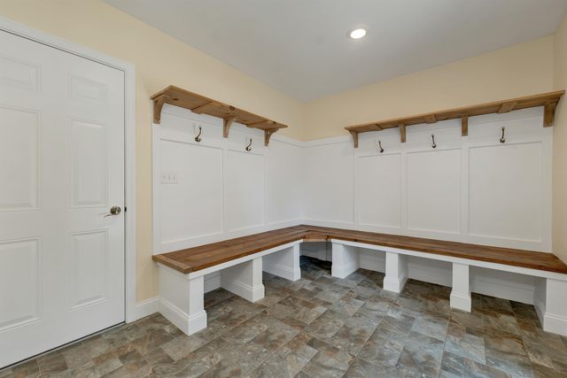 142 Worcester Road, Hollis, NH 03049