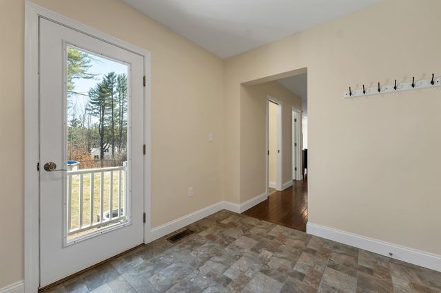 142 Worcester Road, Hollis, NH 03049