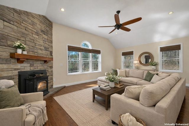 142 Worcester Road, Hollis, NH 03049