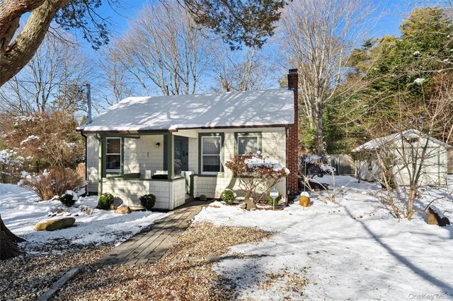 424 Main Street, Quiogue, NY 11978