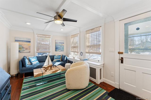 424 Main Street, Quiogue, NY 11978