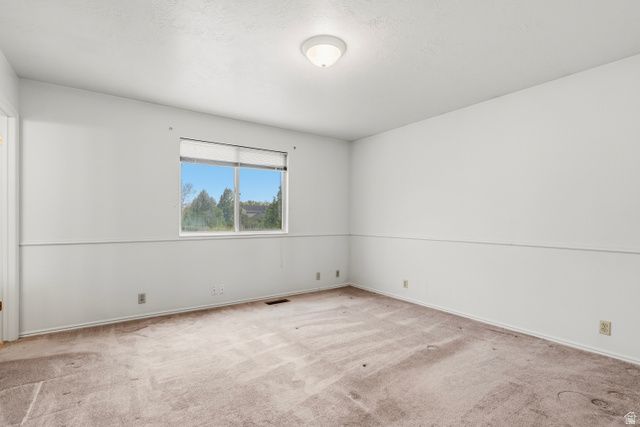 1315 W 1900 S, Woods Cross, UT 84087