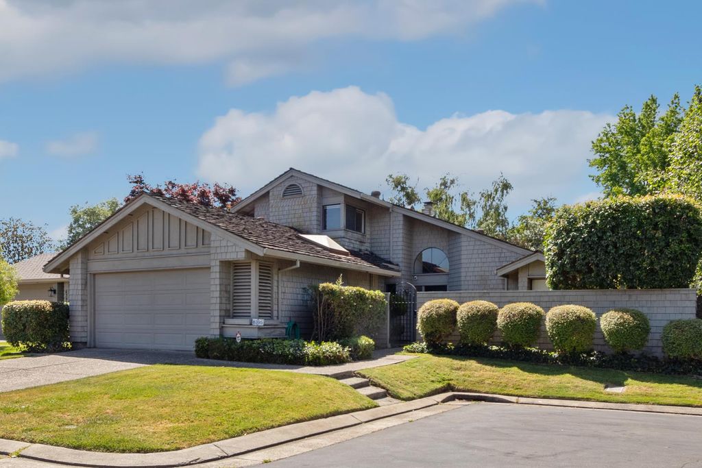 6395 Embarcadero Dr, Stockton, CA 95219