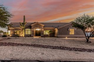 513 E JORDON Lane, Phoenix, AZ 85086