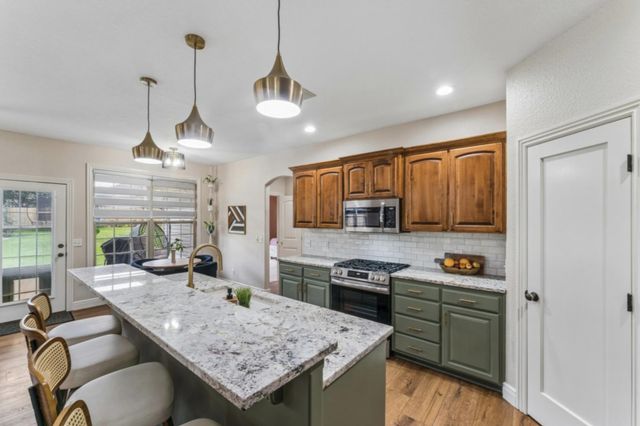 653 Greer Avenue, Nixa, MO 65714