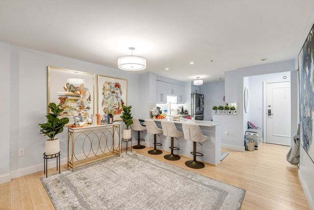 183-185A Massachusetts Ave 602, Boston, MA 02115