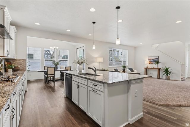 1998 W 900 N, Layton, UT 84041