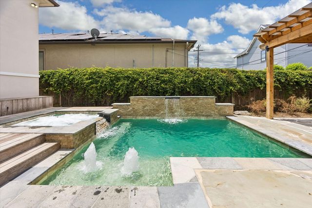 701 E 7th Street, Houston, TX 77007
