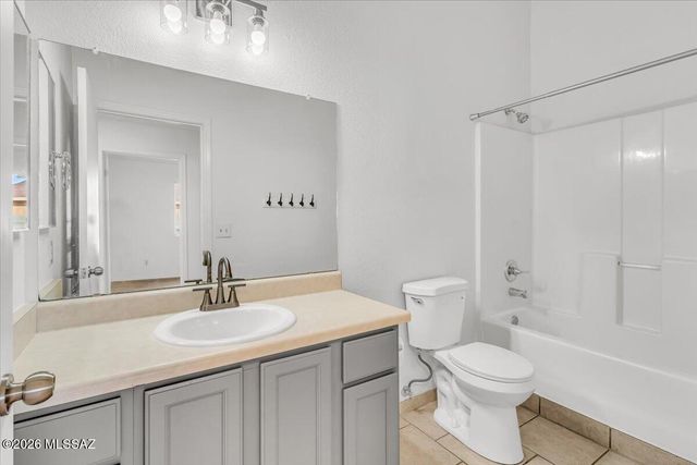 7828 S Lauder Street, Tucson, AZ 85747