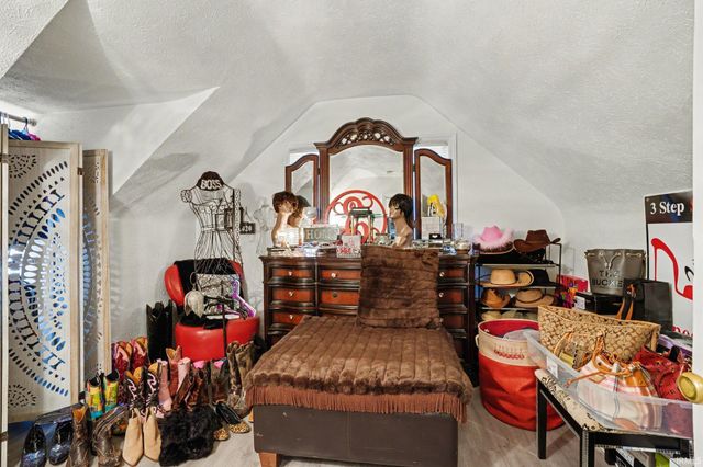 2246 Beverly Place, South Bend, IN 46616