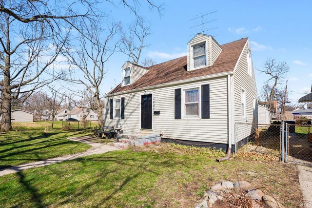 2246 Beverly Place, South Bend, IN 46616