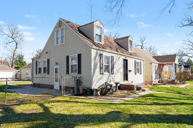 2246 Beverly Place, South Bend, IN 46616