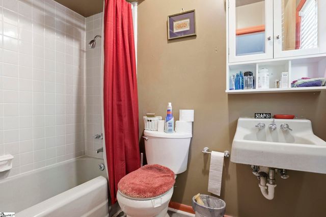 118 Kensington Drive, Spartanburg, SC 29306