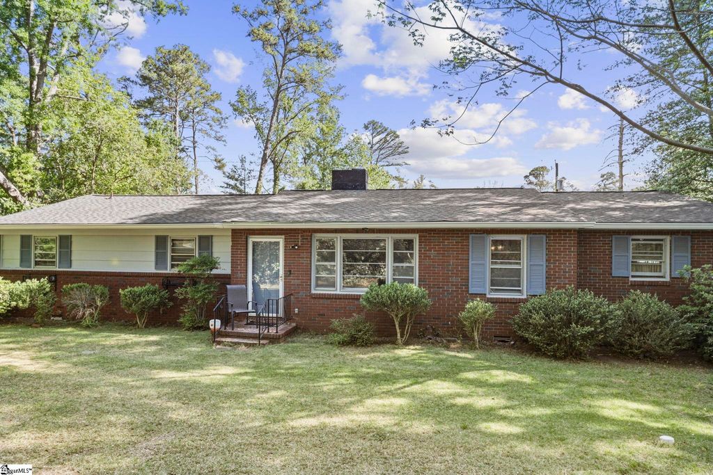 118 Kensington Drive, Spartanburg, SC 29306