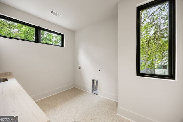 2822 Shady Valley Drive NE, Atlanta, GA 30324