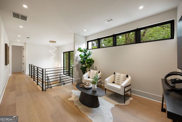 2822 Shady Valley Drive NE, Atlanta, GA 30324