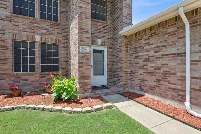 6704 Wellston Lane, Denton, TX 76210