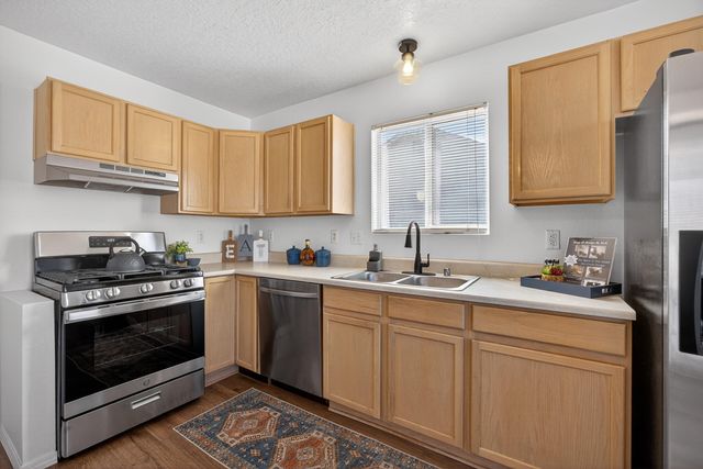 4705 Trenton Hills Drive NE, Rio Rancho, NM 87144