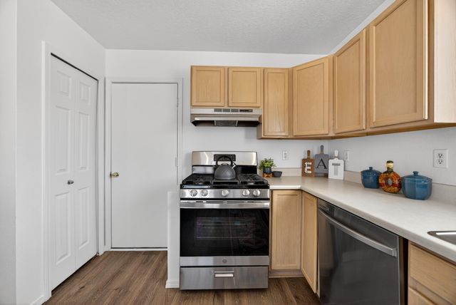 4705 Trenton Hills Drive NE, Rio Rancho, NM 87144