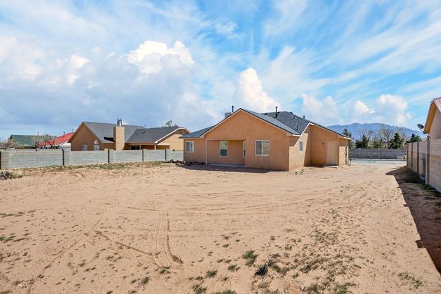 4705 Trenton Hills Drive NE, Rio Rancho, NM 87144