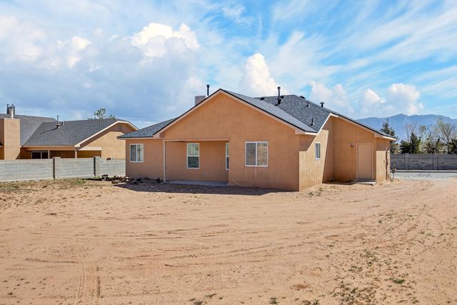 4705 Trenton Hills Drive NE, Rio Rancho, NM 87144