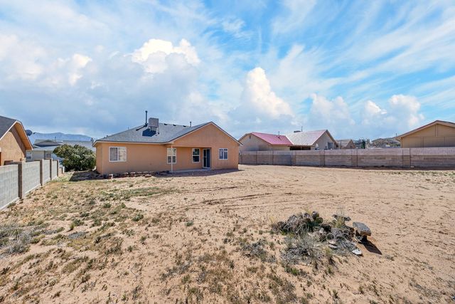 4705 Trenton Hills Drive NE, Rio Rancho, NM 87144