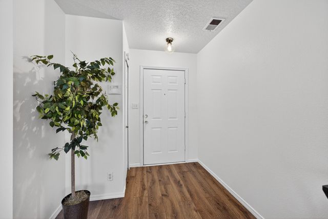 4705 Trenton Hills Drive NE, Rio Rancho, NM 87144