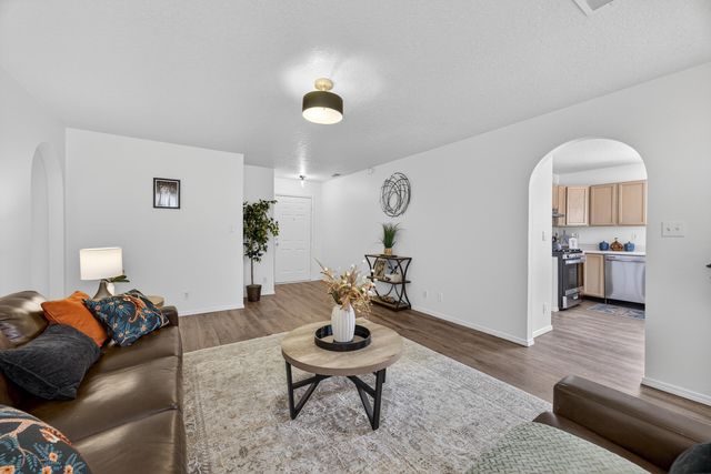 4705 Trenton Hills Drive NE, Rio Rancho, NM 87144