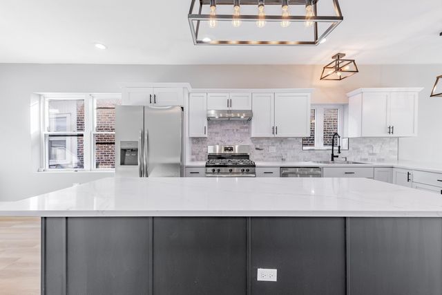 7505 S Wolcott Avenue, Chicago, IL 60620