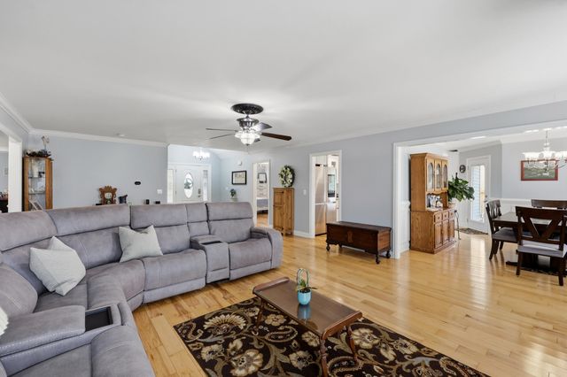 150 Coachman Place, Georgetown, KY 40324