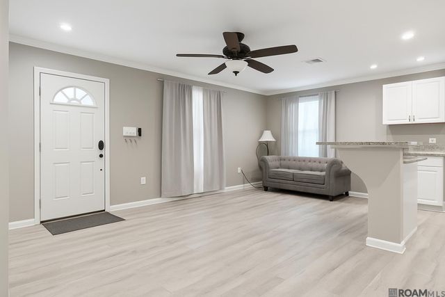 3162 Elm Dr, Baton Rouge, LA 70805