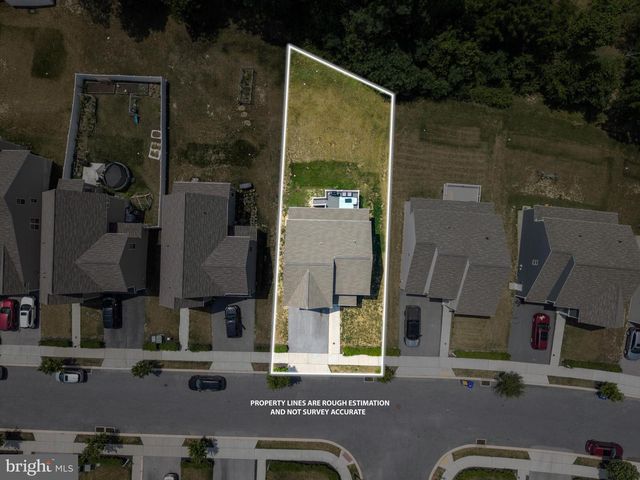 1722 BRADLEY DR, Harrisburg, PA 17110