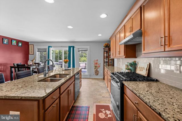 1722 BRADLEY DR, Harrisburg, PA 17110