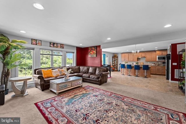 1722 BRADLEY DR, Harrisburg, PA 17110