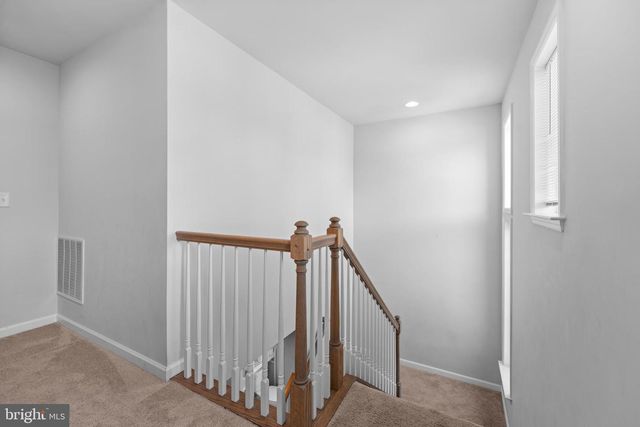 1722 BRADLEY DR, Harrisburg, PA 17110