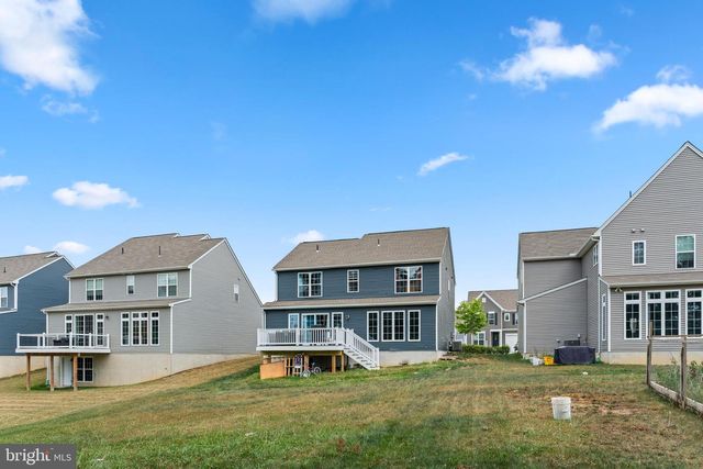 1722 BRADLEY DR, Harrisburg, PA 17110