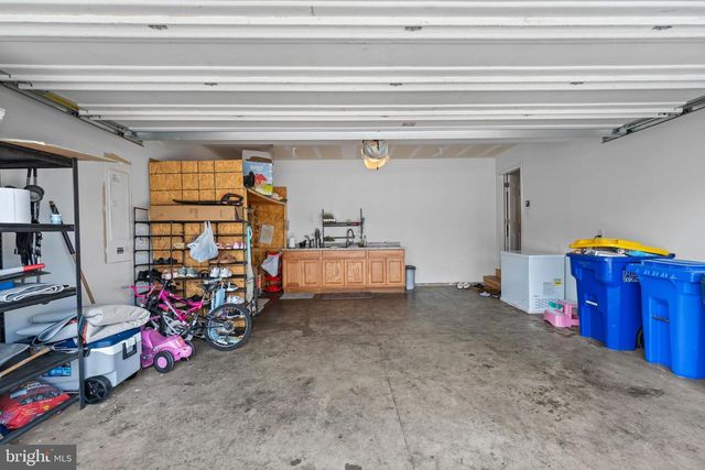 1722 BRADLEY DR, Harrisburg, PA 17110