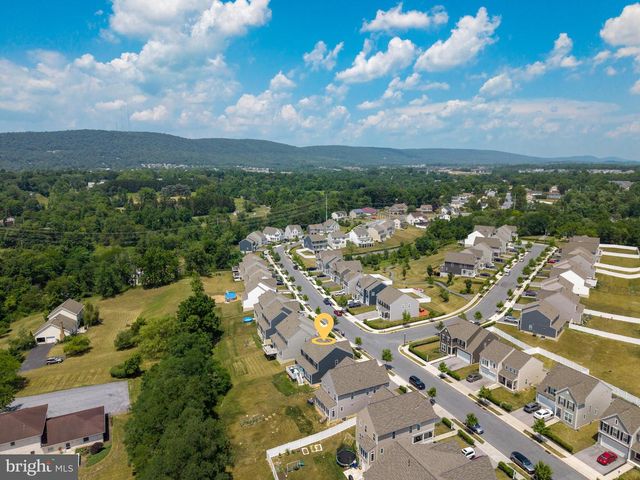 1722 BRADLEY DR, Harrisburg, PA 17110