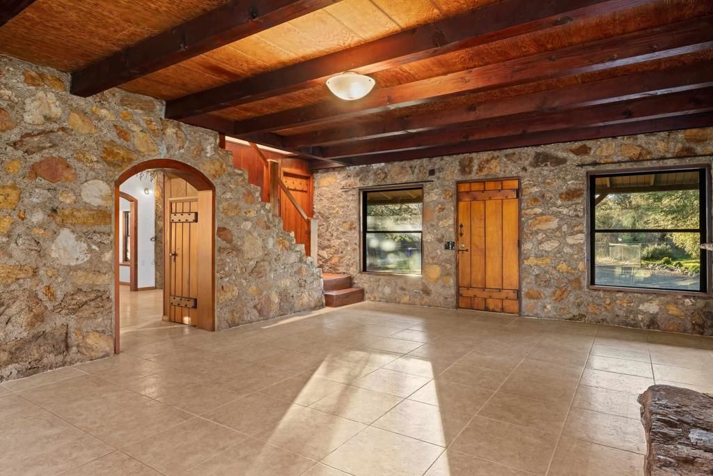 Image 9 of property listing at 27546 Old Highway 80, Descanso, CA 91916