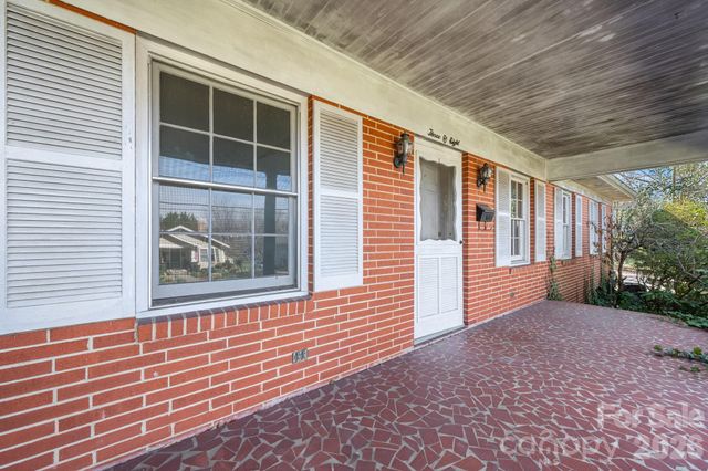 308 E Concord Street, Morganton, NC 28655