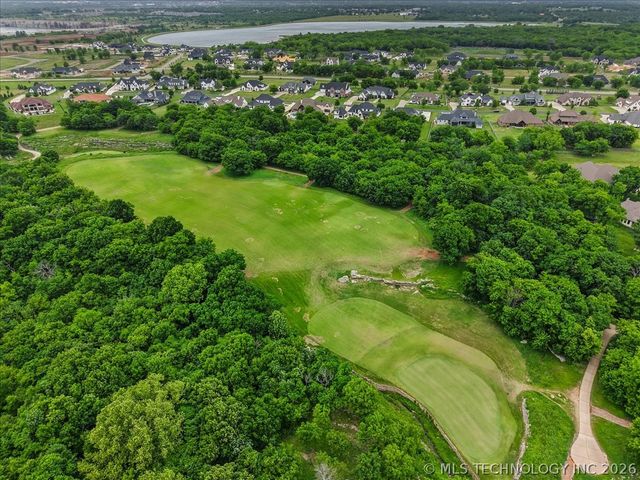 17845 E Falcon Pass, Owasso, OK 74055