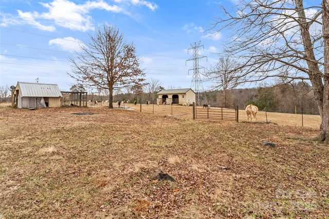 499 Indian Hill Road, Olin, NC 28660