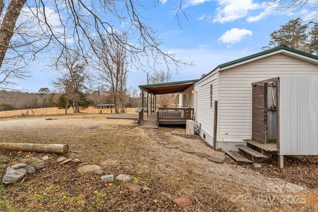 499 Indian Hill Road, Olin, NC 28660