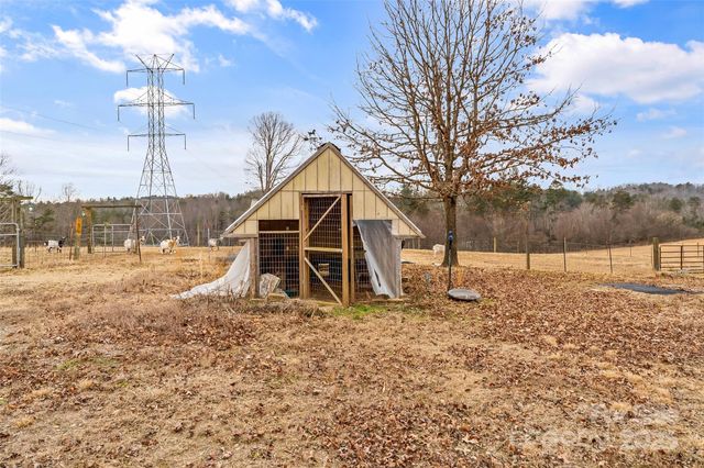 499 Indian Hill Road, Olin, NC 28660
