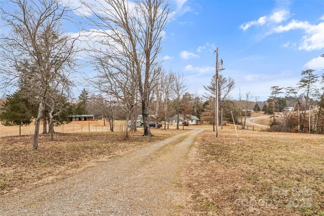499 Indian Hill Road, Olin, NC 28660