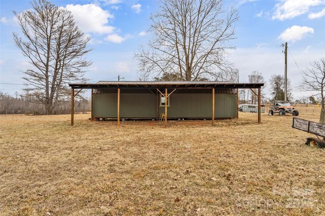 499 Indian Hill Road, Olin, NC 28660
