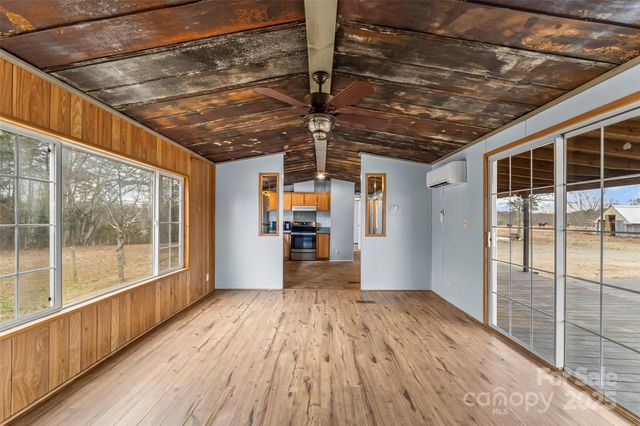 499 Indian Hill Road, Olin, NC 28660
