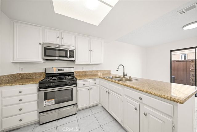 6060 Oak Street M, Huntington Park, CA 90255